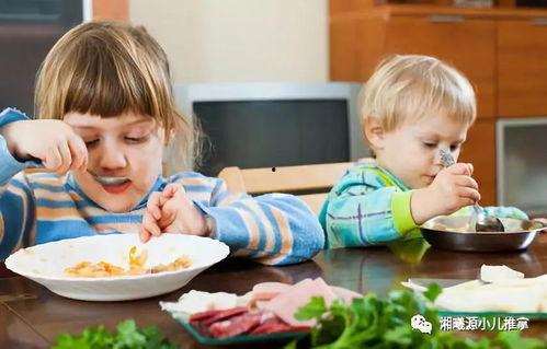 宝宝吃瓜围兜图片大全,宝宝夏日吃瓜围兜时尚大盘点