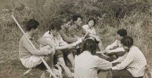 年代知青吃瓜文,回顾不同年代知青的吃瓜生活