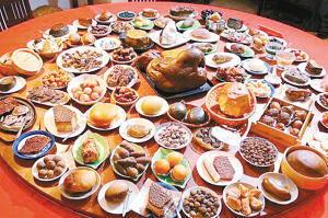 趴地下吃瓜,趴地吃瓜的别样风情