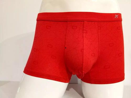 吃瓜红裤衩男,网络红人的崛起与争议