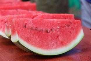 洛阳吃瓜,吃瓜群众的欢乐盛宴