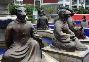 吃瓜群众雕塑图,趣味横生的社会百态缩影